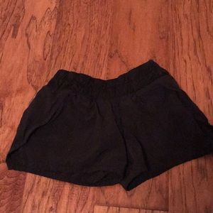 Kids lululemon black shorts size 6